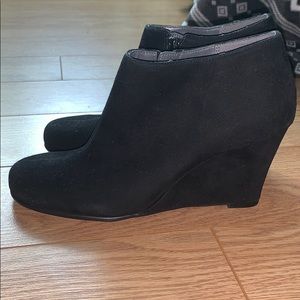 Aerosole booties